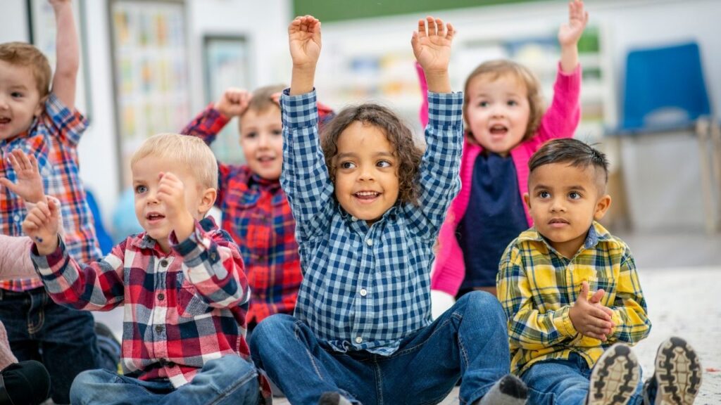 Jak przedszkole wspiera rozwój emocjonalny dziecka